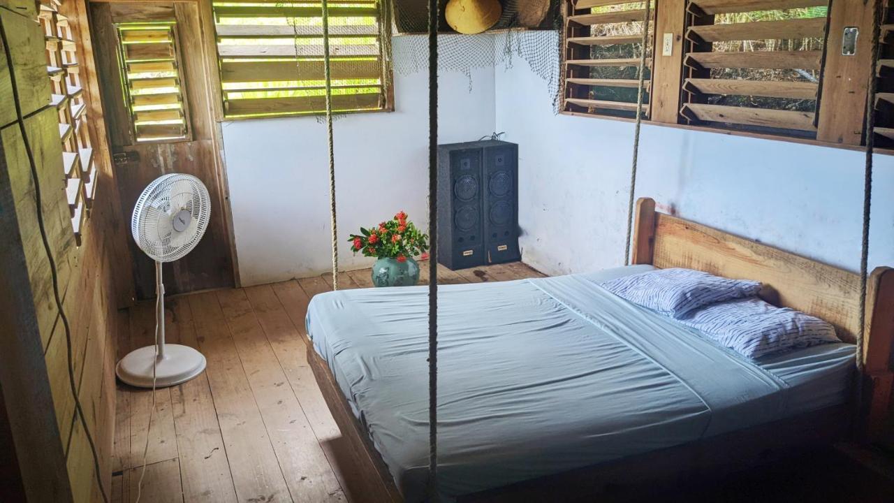 Guanaja Backpackers Hostel 外观 照片