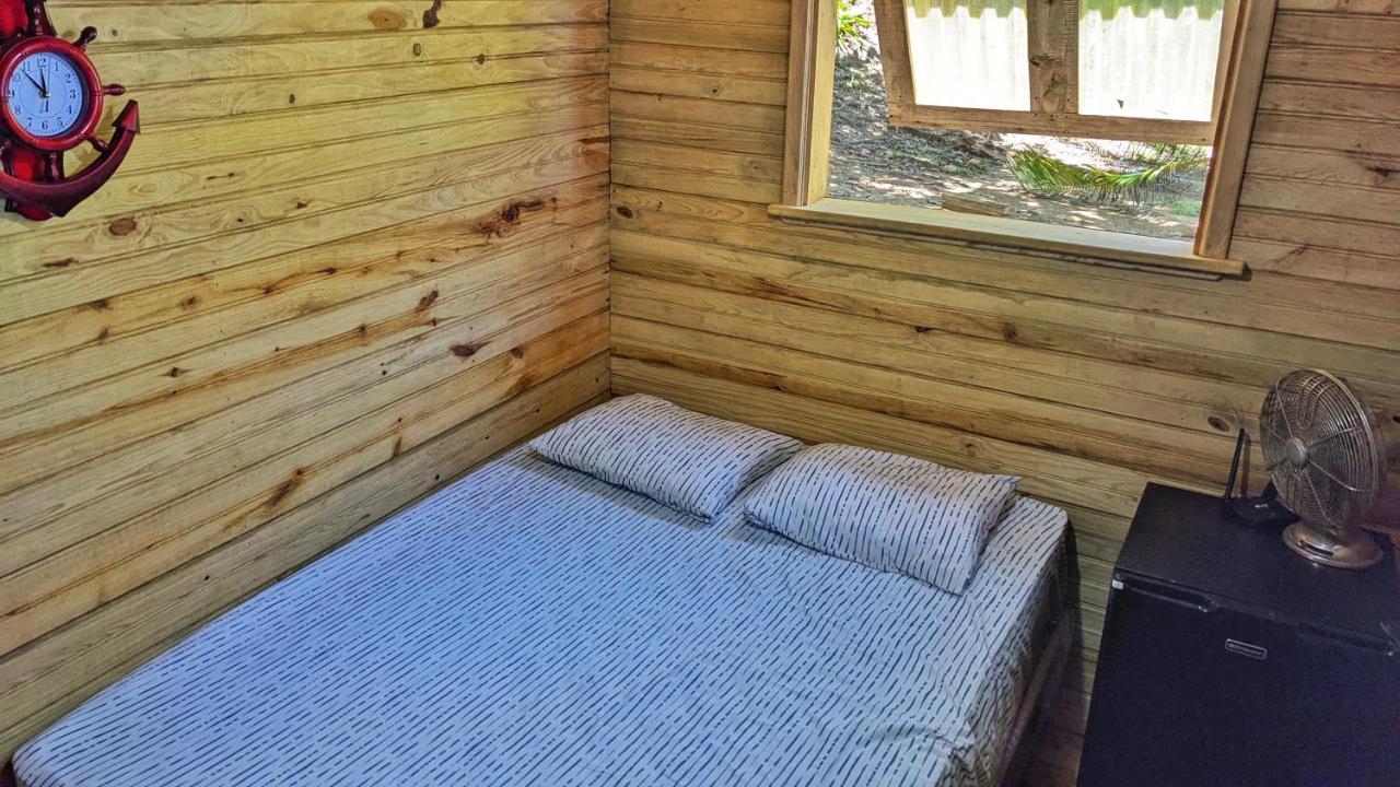 Guanaja Backpackers Hostel 外观 照片